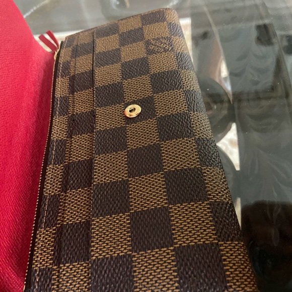 Louis Vuitton Emilie Wallet - Picture 2 of 8